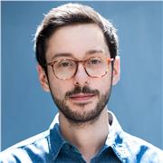 Offro lezioni di Fotografia, Cinema, illuminazione e ripresa Cinematografica. Laureato in Fotografia Cinema e Televisione presso Accademia di Belle A